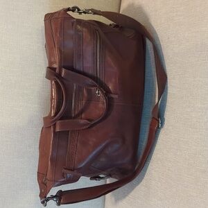 Spikes & Sparrow Zippered Leather Luggage Overnight Bag